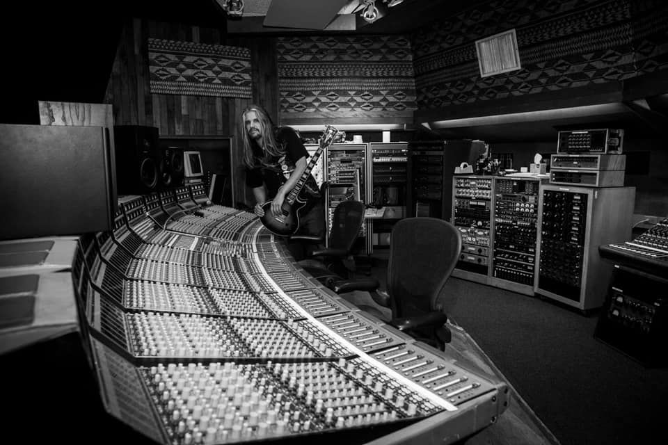 ADAM JONES (Tool): nuova musica per il corto “The Witness”