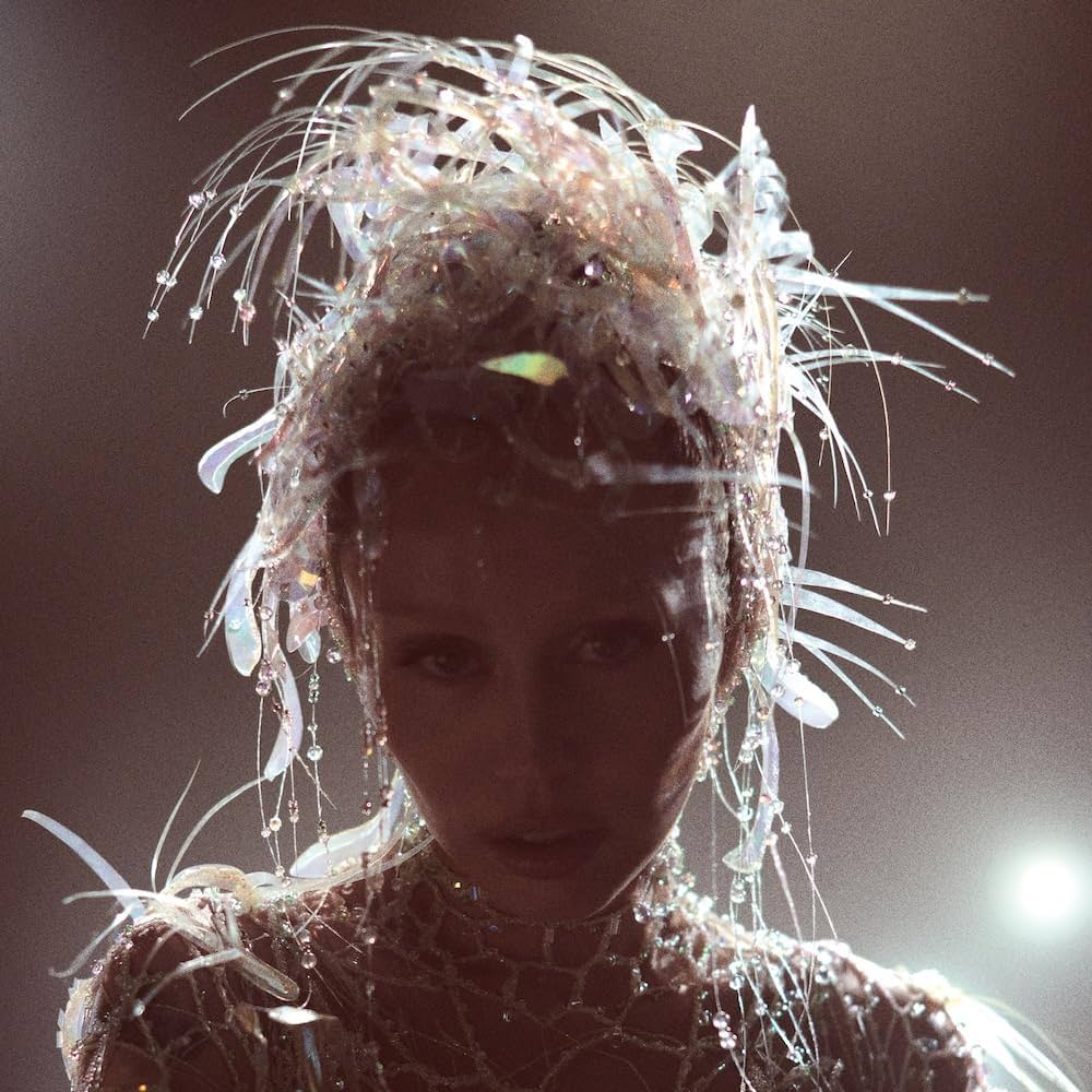 Miley Cyrus – Something Beautiful