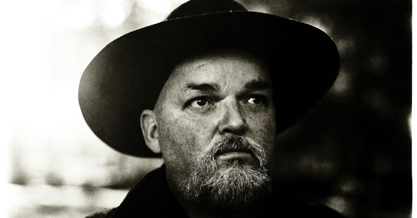 La musica, la famiglia e l’amicizia. La mia vita: intervista ad Alain Johannes