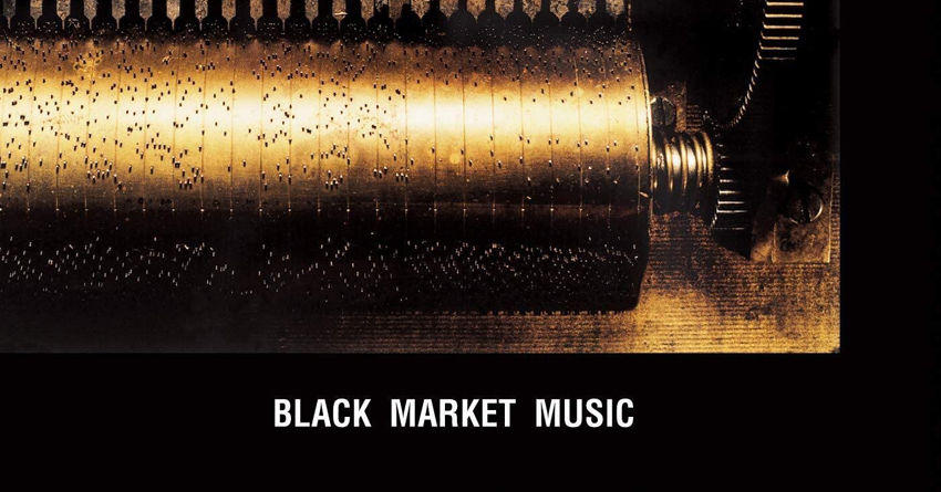 “Black Market Music”, o meglio lembi di gonne a cui aggrapparsi per non cadere