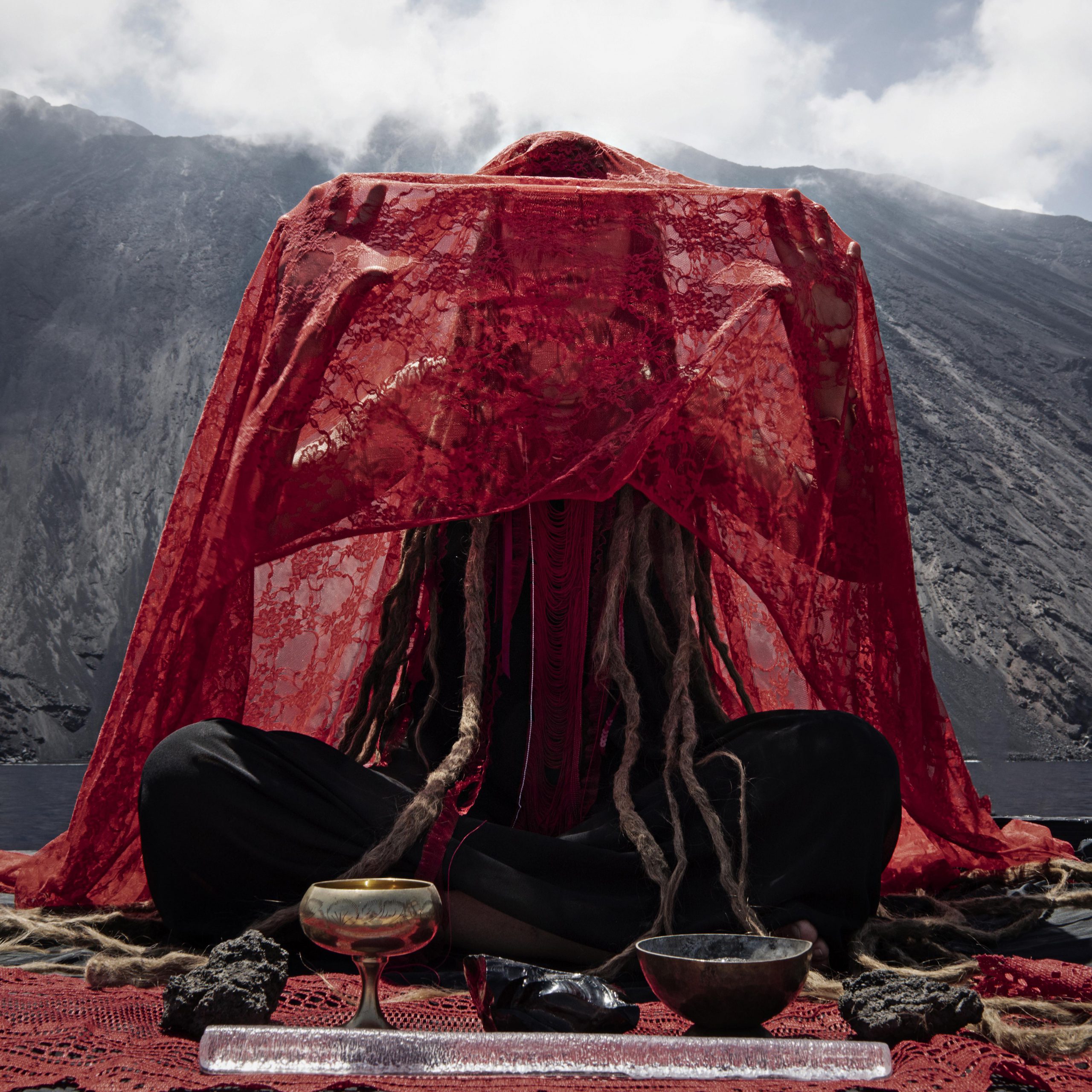 Alos – Embrace the Darkness