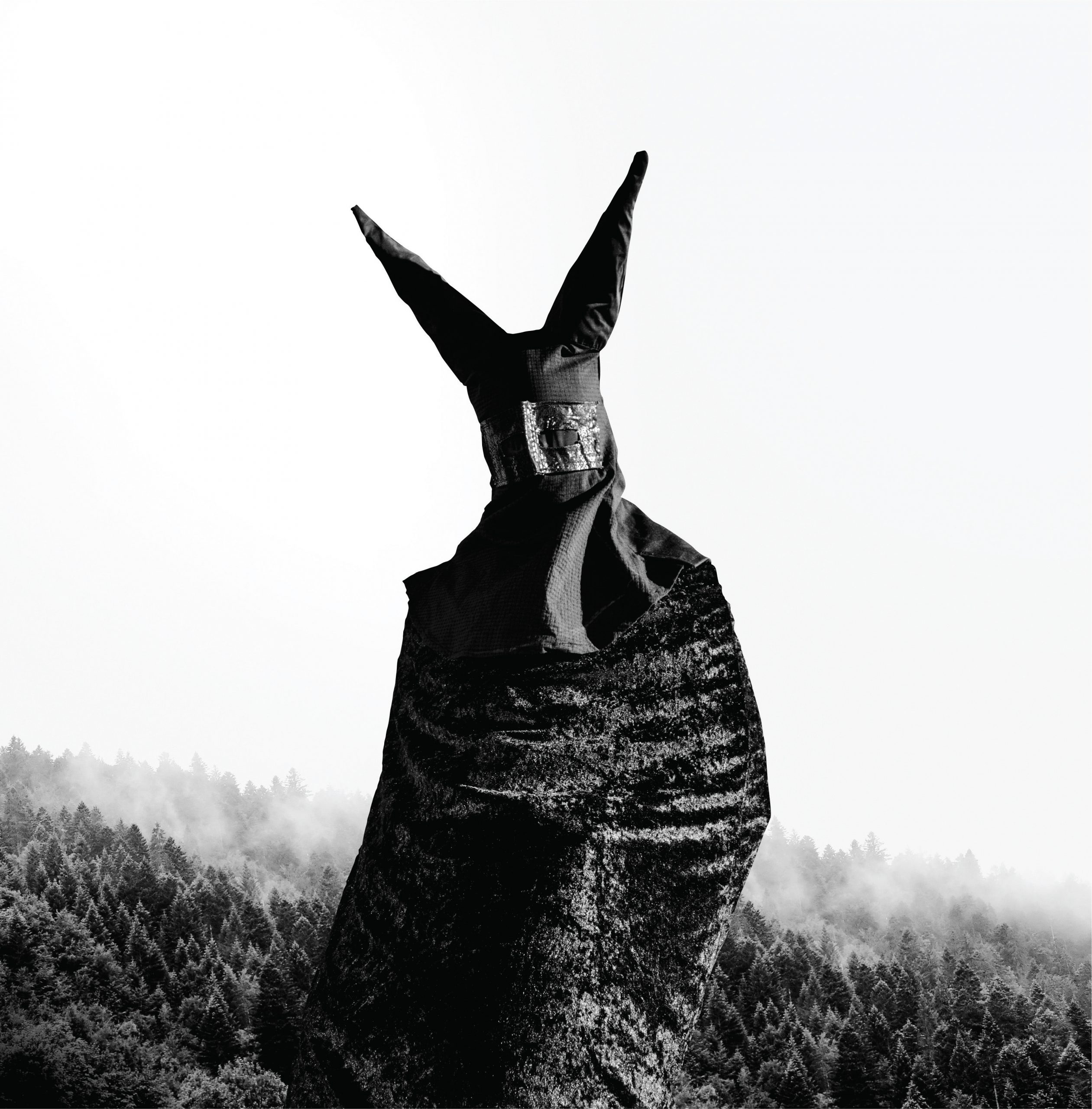 Le Pietre dei Giganti – Veti e Culti