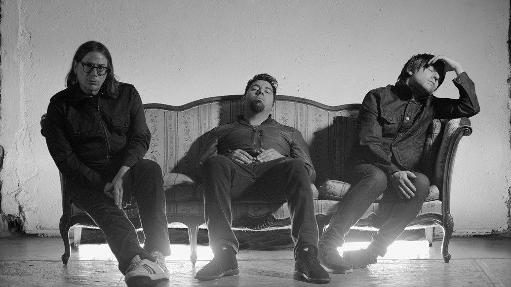 CROSSES (Deftones, Far): in streaming il brano “Goodbye Horses”