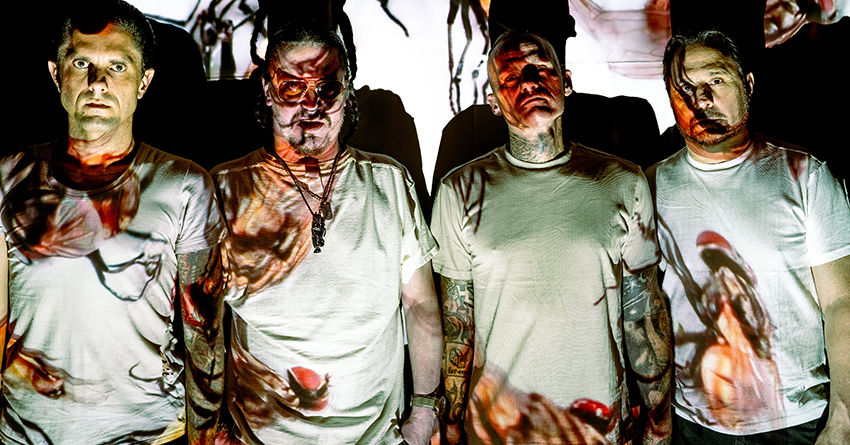 Esorcizzare il dolore a colpi di riff: intervista ai Dead Cross