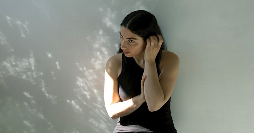 Tra Europa e Oriente, la musica di Marta del Grandi è semplicemente casa