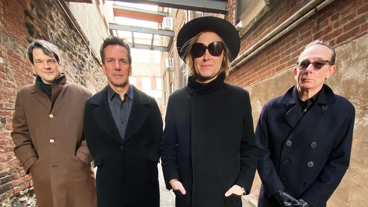 A maggio l’album di debutto dei FAKE NAMES, superband con Dennis Lyxzén (Refused) e Brian Baker (Bad Religion)