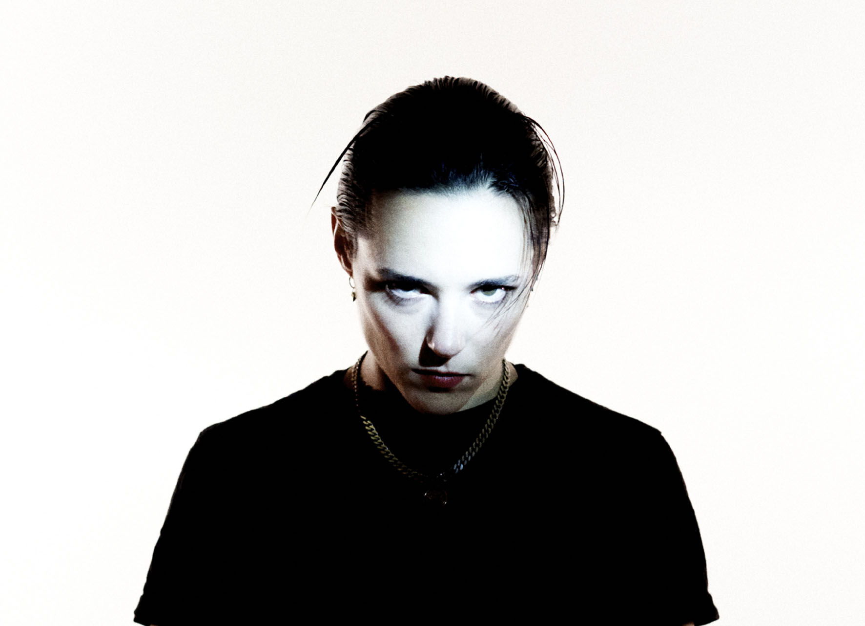 JEHNNY BETH (Savages): a maggio l’album di debutto “To Love Is To Live”