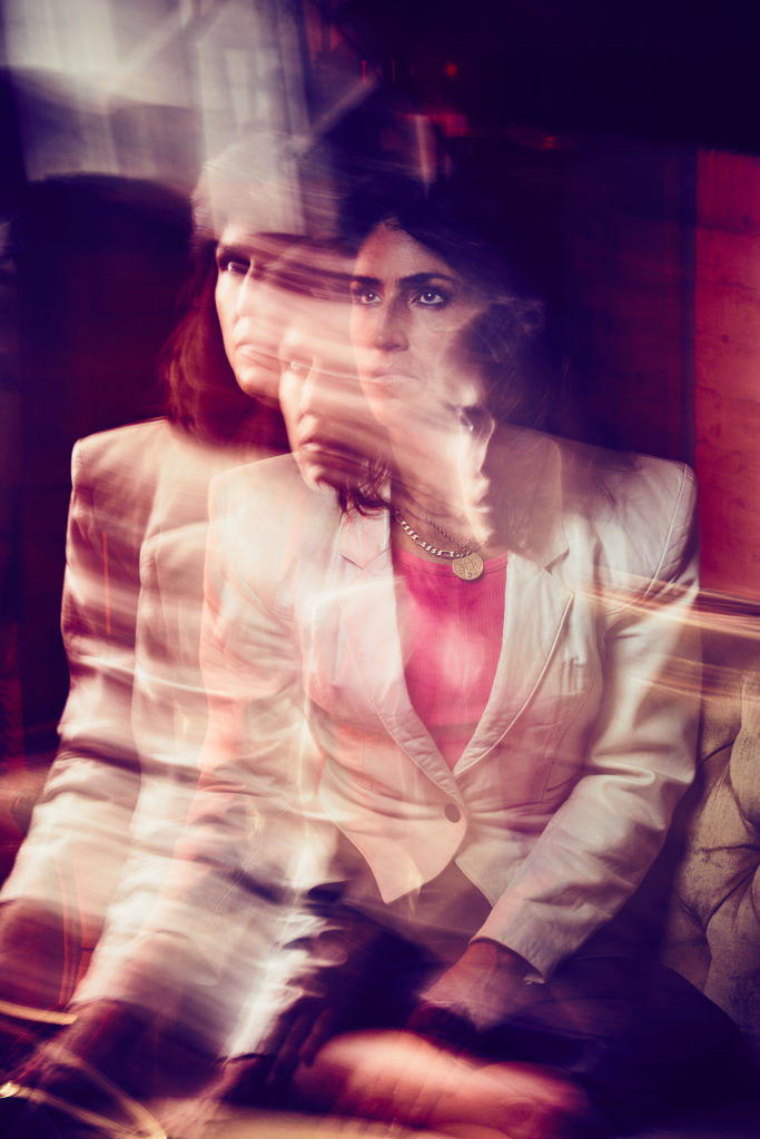 JOAN AS POLICE WOMAN: a maggio la retrospettiva “JOANTHOLOGY”