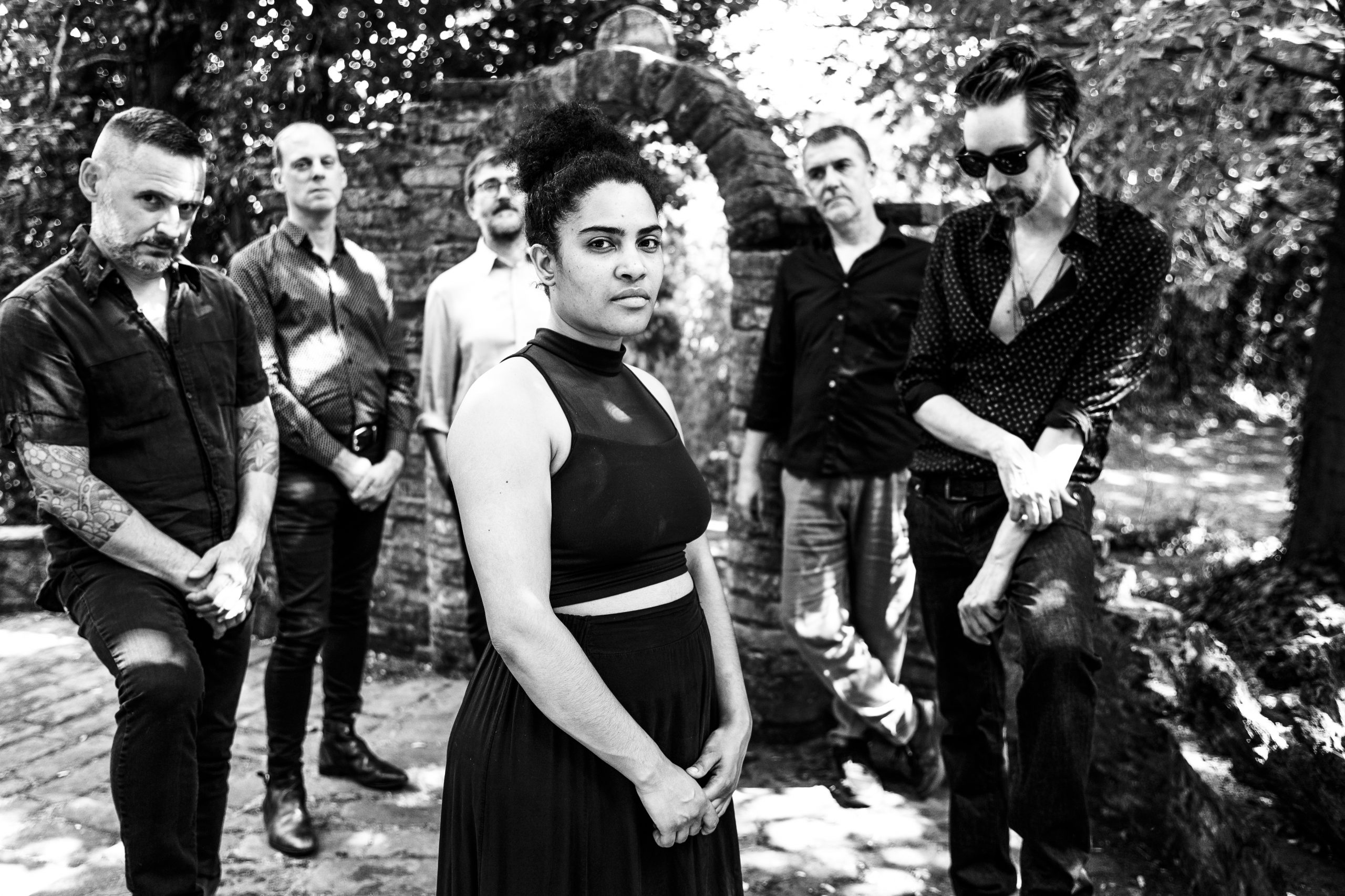 JULIE’S HAIRCUT: a novembre il nuovo album “Radiance Opposition”