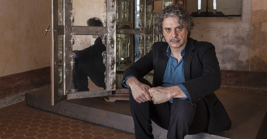 Il suono della memoria e del disordine: intervista a Nicola Manzan