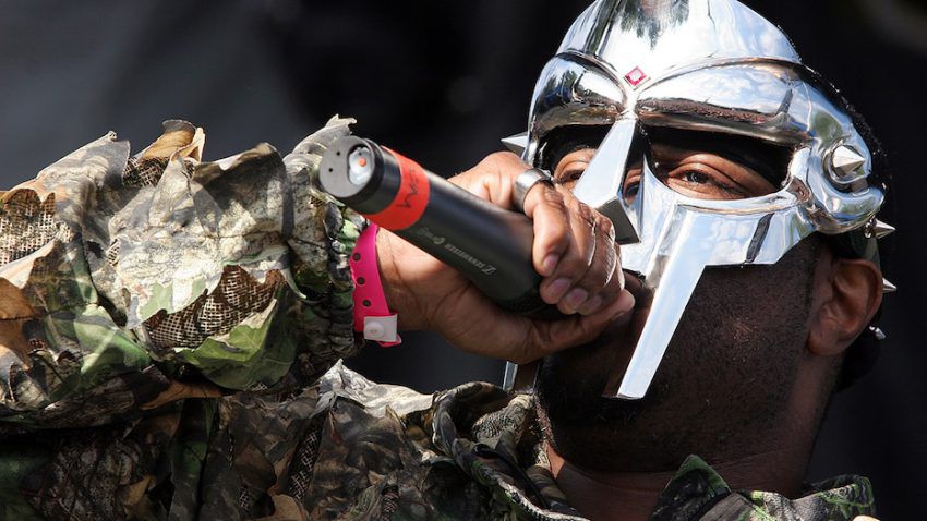 L’uomo dalla maschera di ferro: lo stile inconfondibile di MF Doom