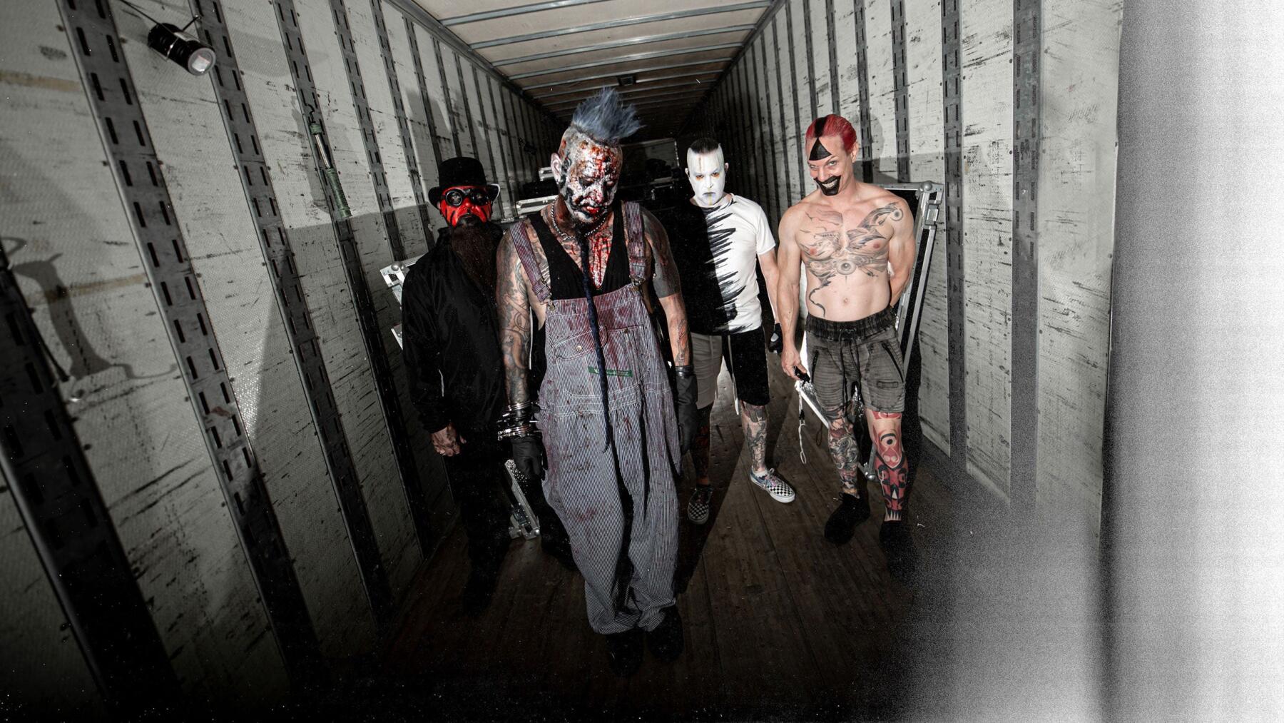 MUDVAYNE: il nuovo brano “HURT PEOPLE HURT PEOPLE”
