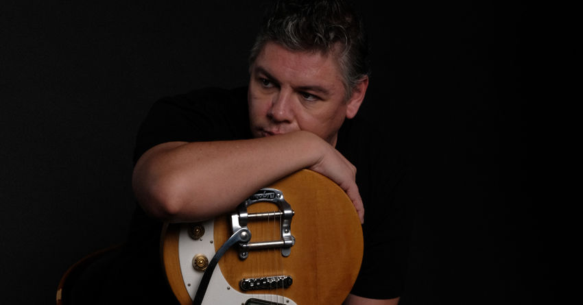 Lampi al neon sulle sterminate e uggiose strade del dark jazz: intervista ai NEONNOONE