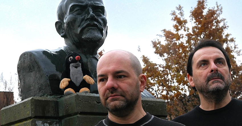 Socialismo e basta: gli Offlaga Disco Pax e il duraturo impatto di “Socialismo tascabile”