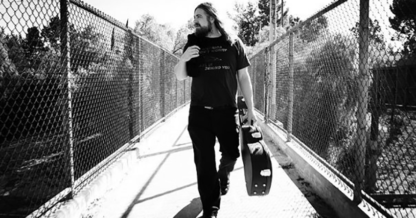 Intervista a The White Buffalo: un treno nella notte, una voce che racconta l’anima