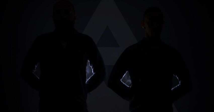 Première: AAAA – S/T