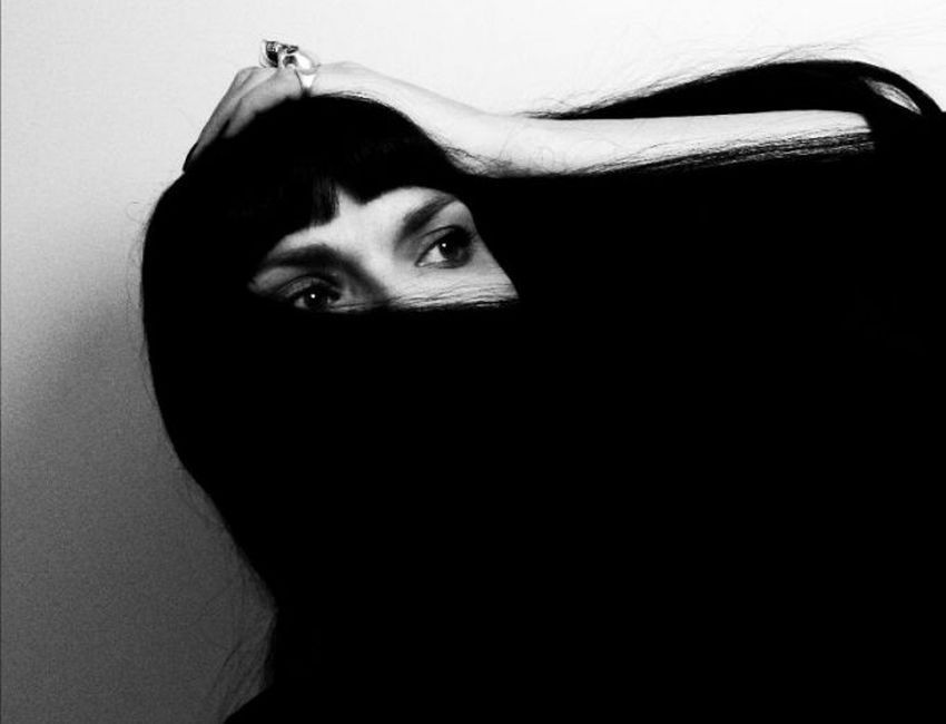 A.A. WILLIAMS: il video del nuovo brano “Melt”