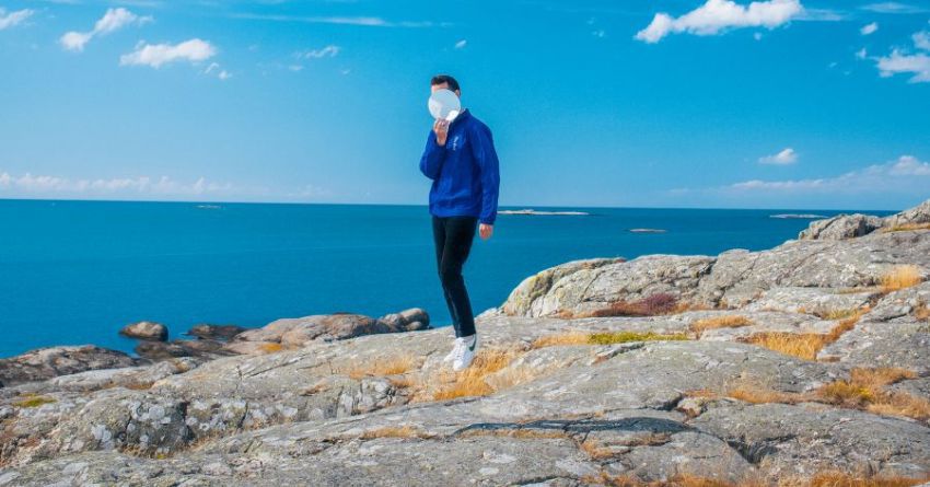 Quello che succede in Cina non rimane in Cina: il nuovo video di Almeeva “Ever Out Weatherall”