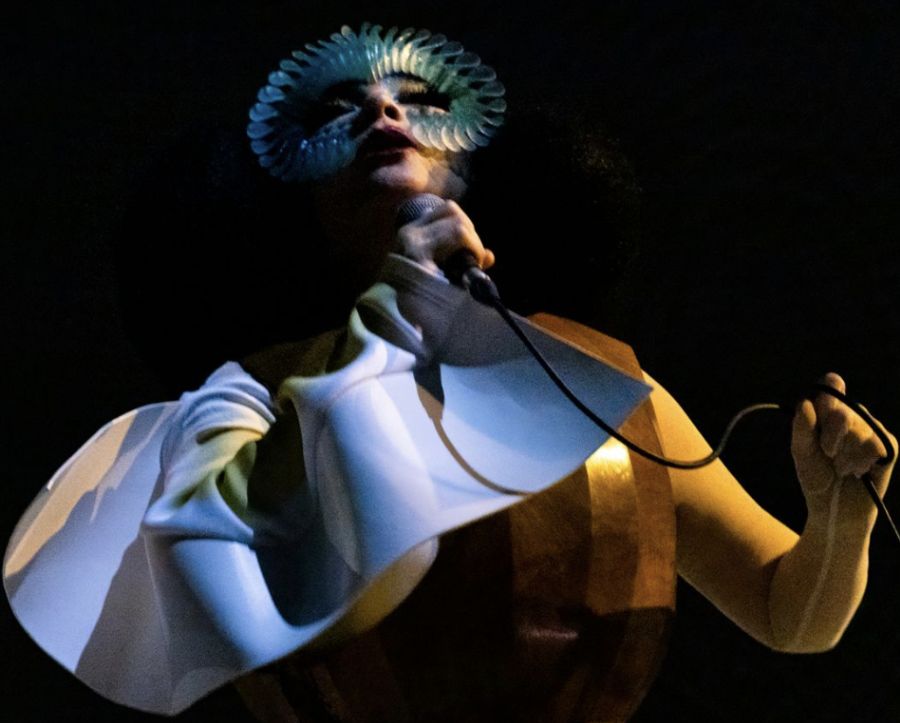 BJÖRK: dal 7 maggio al cinema il film concerto “Cornucopia”