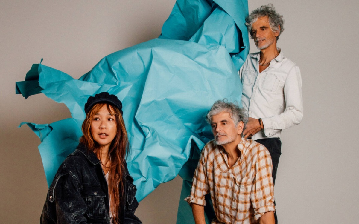 BLONDE REDHEAD: due date in Italia in estate