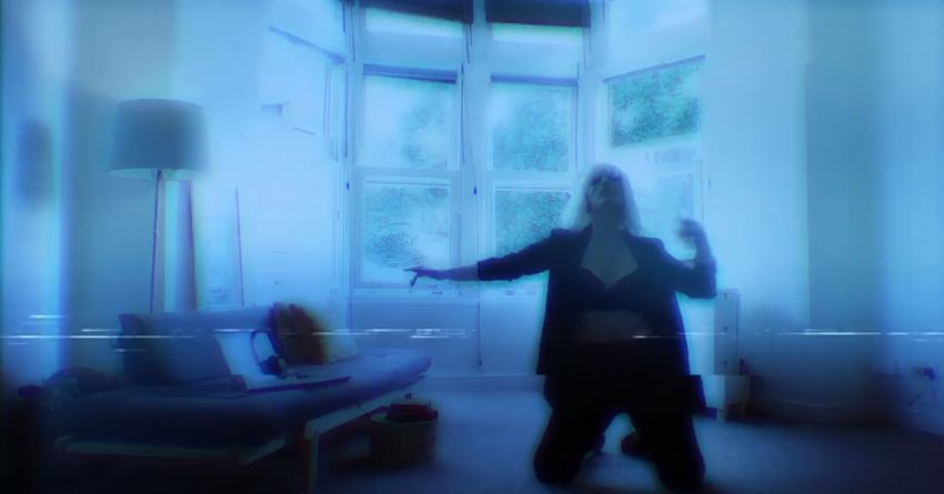 Première: LACINSKIJ – Travel with Raffaella Carrà