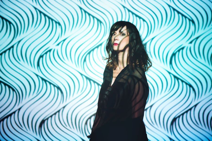 CRISTINA DONÀ: il nuovo singolo “Desiderio (Cannibal Version)”