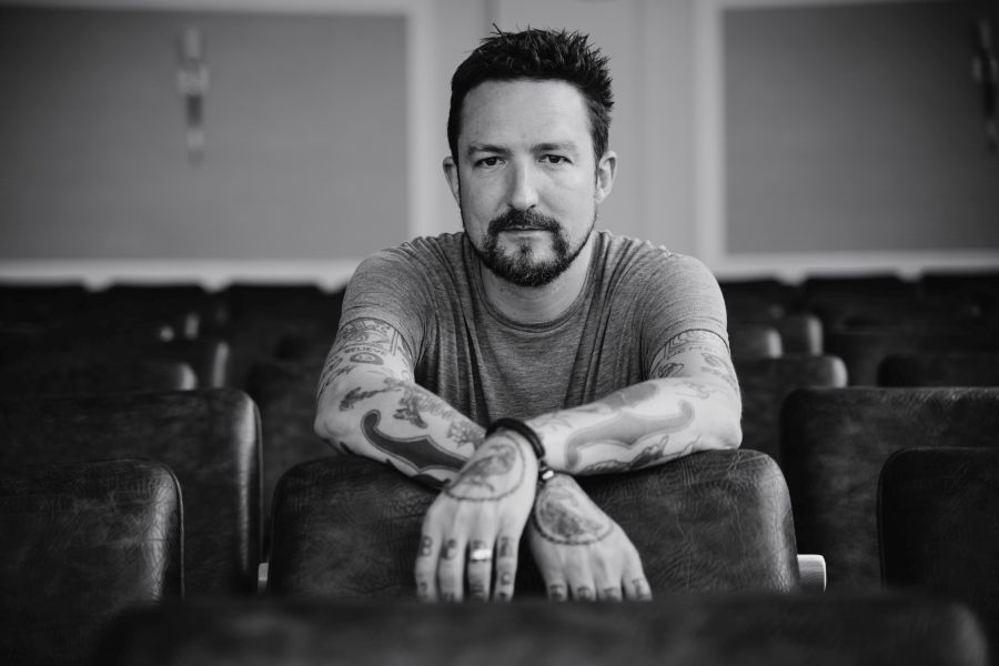 FRANK TURNER: a maggio il nuovo album “Undefeated”