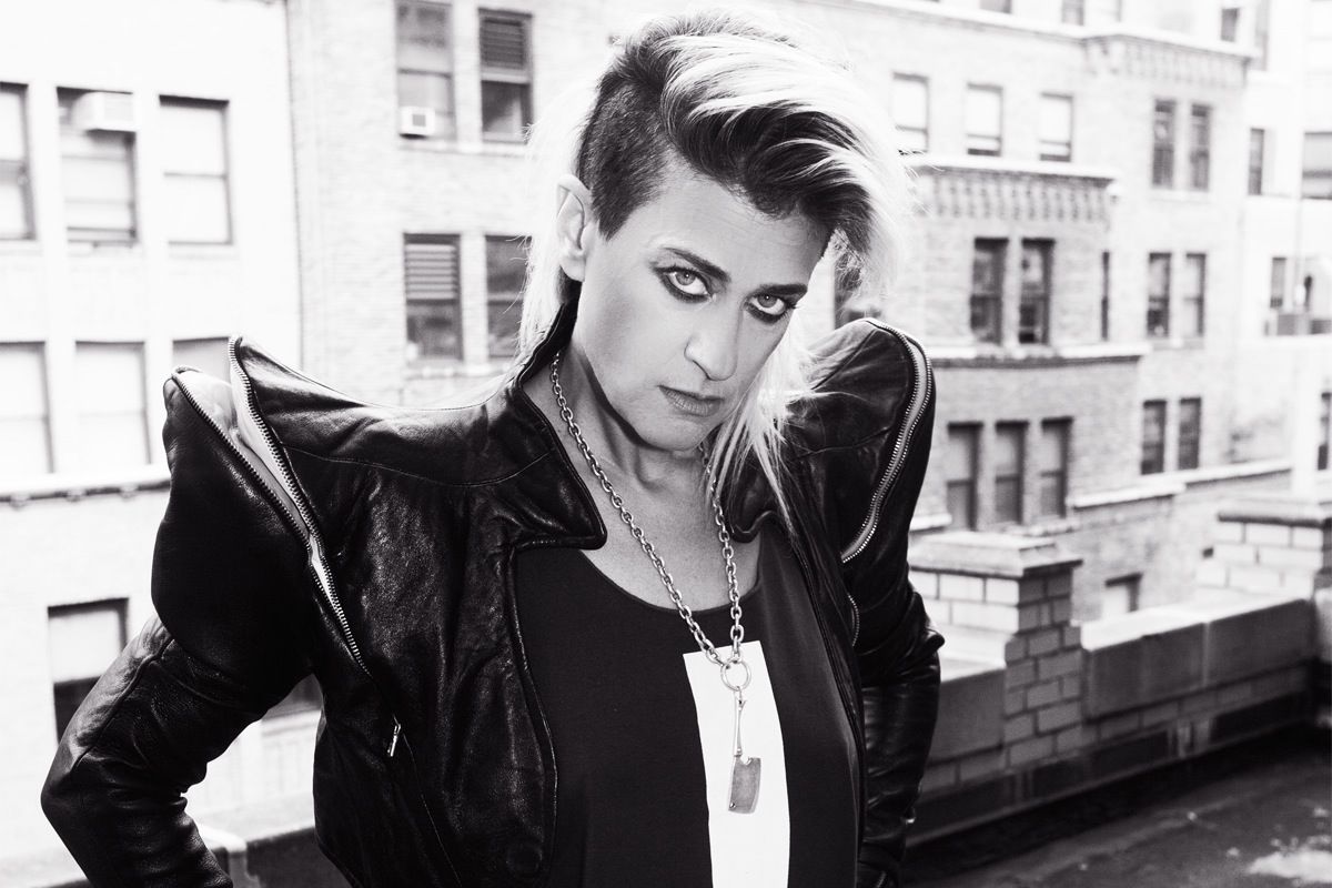 PEACHES: il nuovo singolo “Flip This”