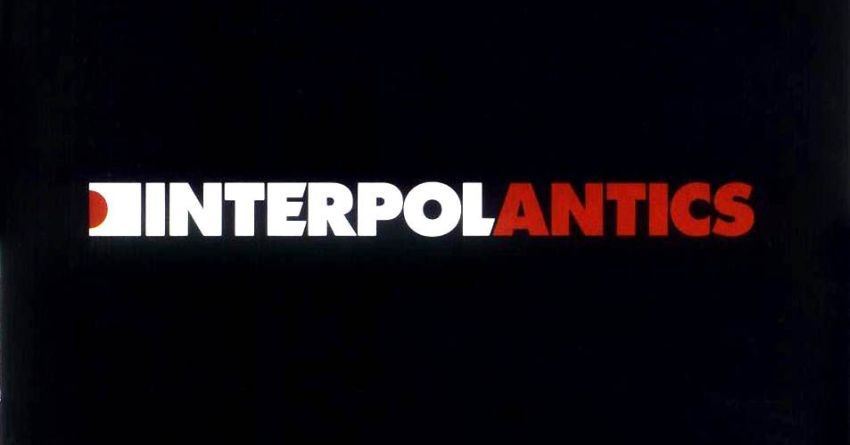 “Antics” degli Interpol compie 20 anni, luci splendenti illuminano (ancora) NYC