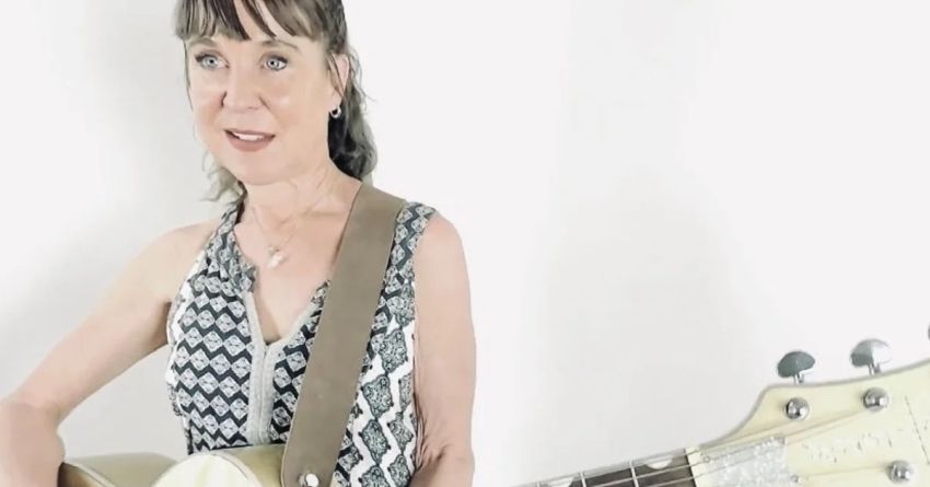 “La musica è un fiume. Io ci nuoto ogni giorno”: intervista a Kristin Hersh (Throwing Muses)