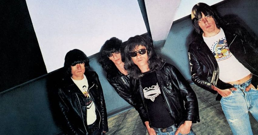“Leave Home”, il secondo gradino del podio nella trilogia dei Ramones