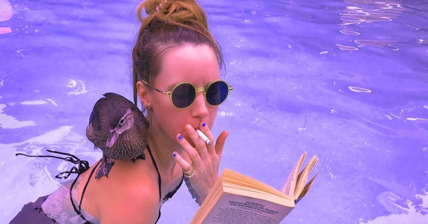 Première: LIZZY YOUNG – Obvious