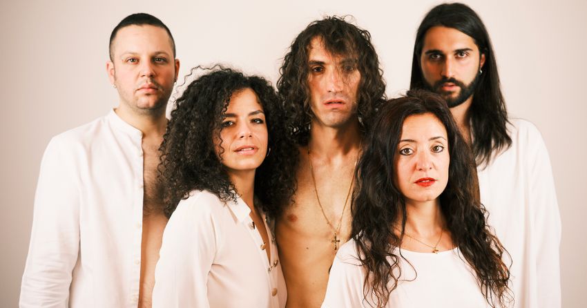 Lavoro creativo sigillato: Intervista a Lo Straniero