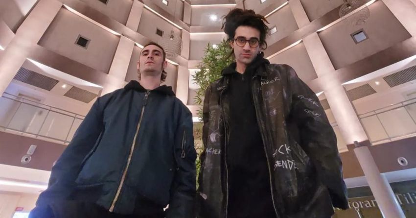 Un avvolgersi di vermi e poi di seta: intervista ai Little Pieces of Marmelade