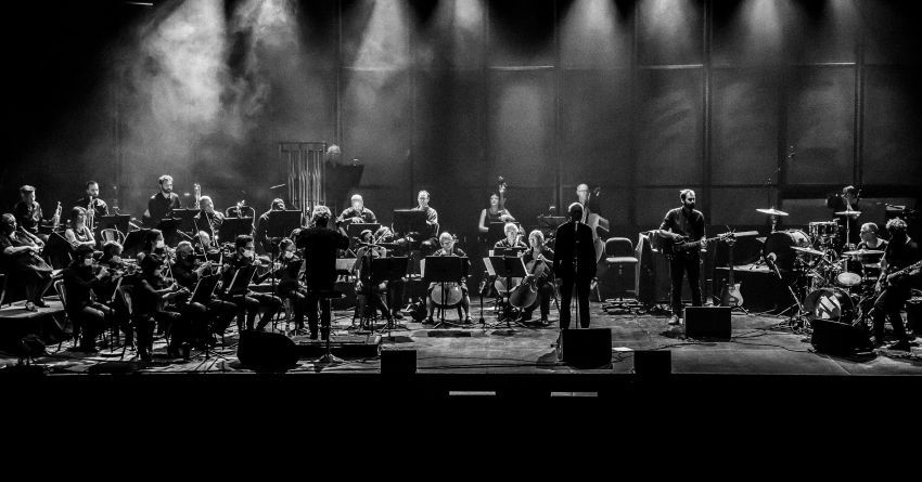 Sulla libertà di parola: “Utter Matter” è il singolo di debutto del progetto L&S (The Ex, Oiseaux-Tempête, Myotis, Praag)