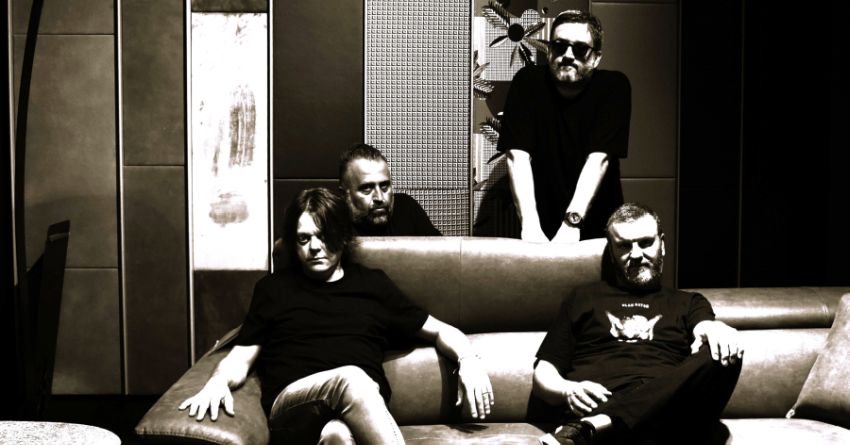 “Pyramid Shape” (con un remix di Jeff Schroeder) è il nuovo singolo degli Oslo Tapes