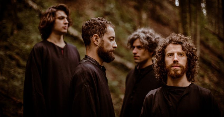 “Quando l’ultimo se ne andrà”, attese deluse e rimpianti nel nuovo singolo de Le Pietre dei Giganti