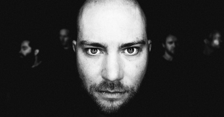 Première: POSTHUMANBIGBANG – Bury