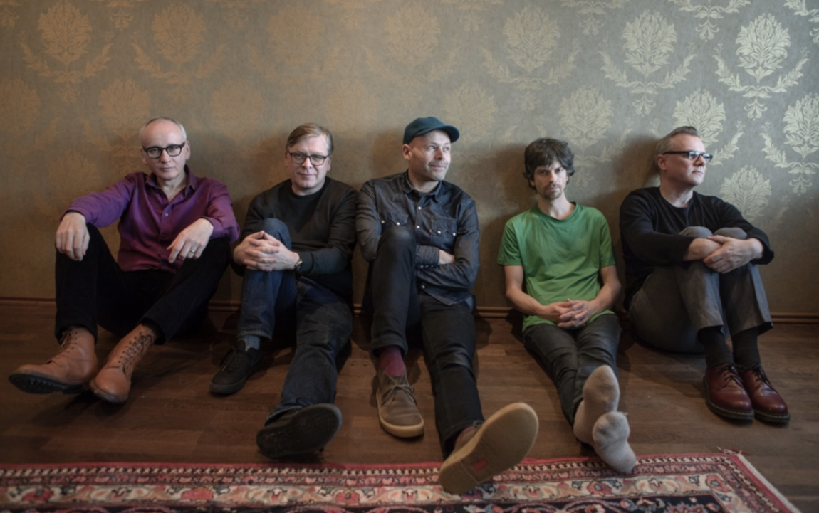 TEENAGE FANCLUB: il video del nuovo brano “Everything Is Falling Apart”