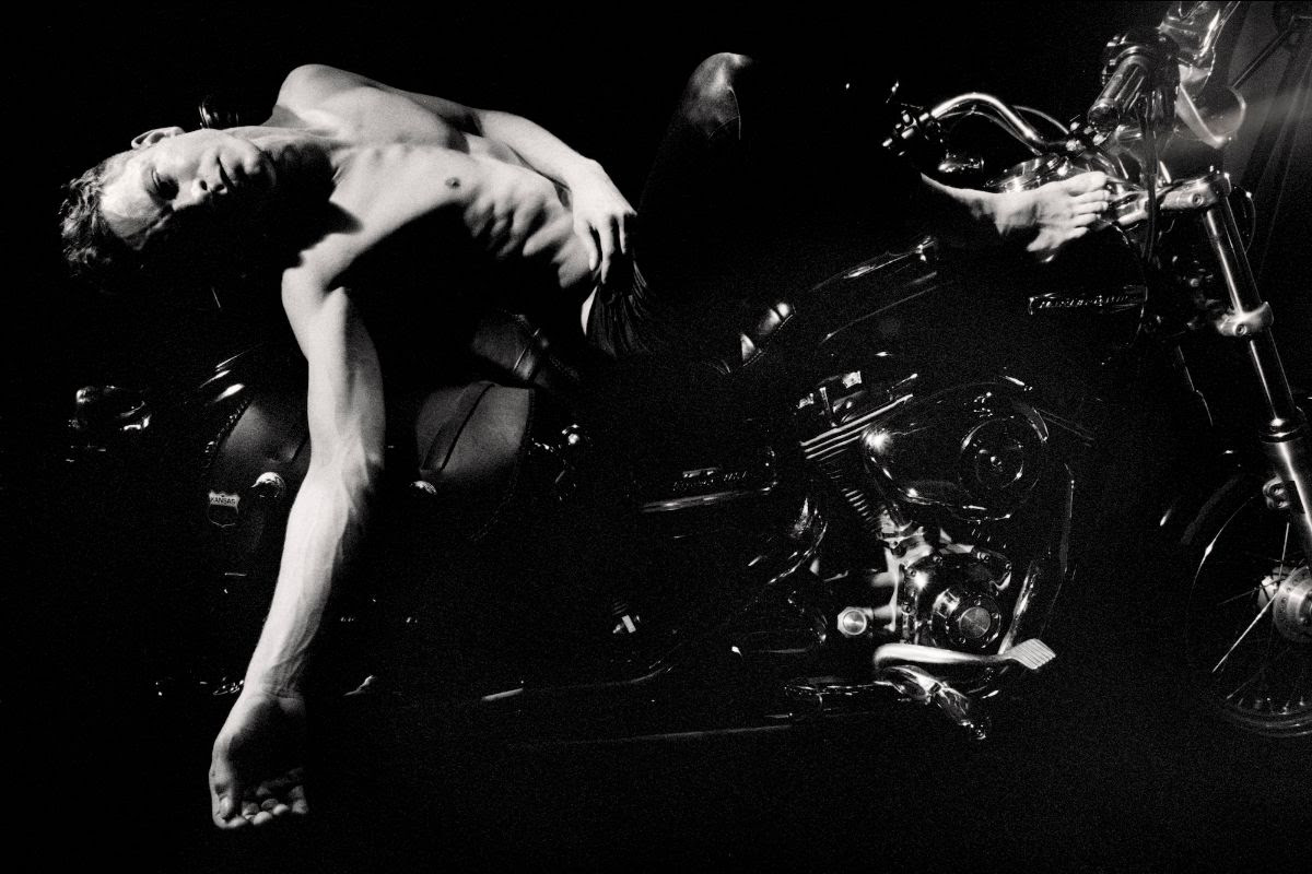 PERFUME GENIUS: il video del nuovo singolo “On The Floor”