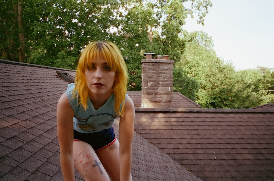 HAYLEY WILLIAMS (Paramore): pubblicato il nuovo album “Ego Death at a Bachelorette Party”