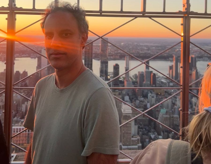 FOUR TET: il nuovo singolo “Into Dust (Still Falling)”