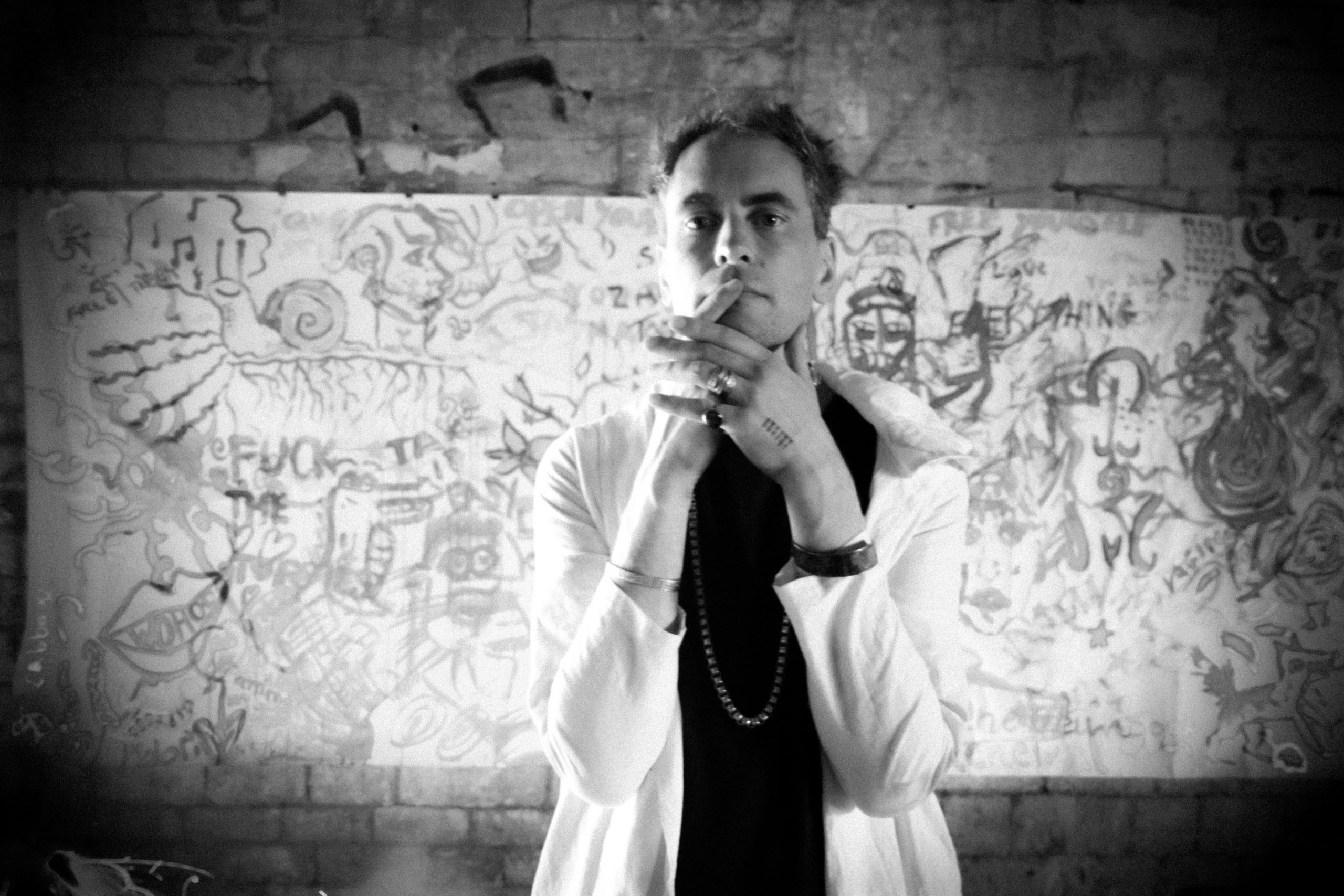 ALABASTER DEPLUME: a maggio il nuovo EP “Dear Children Of Our Children, I Knew: Epilogue”