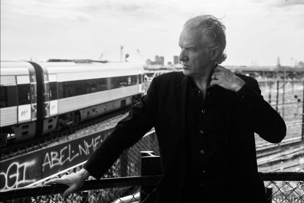 MICK HARVEY: a maggio il nuovo album “Five Ways to Say Goodbye”