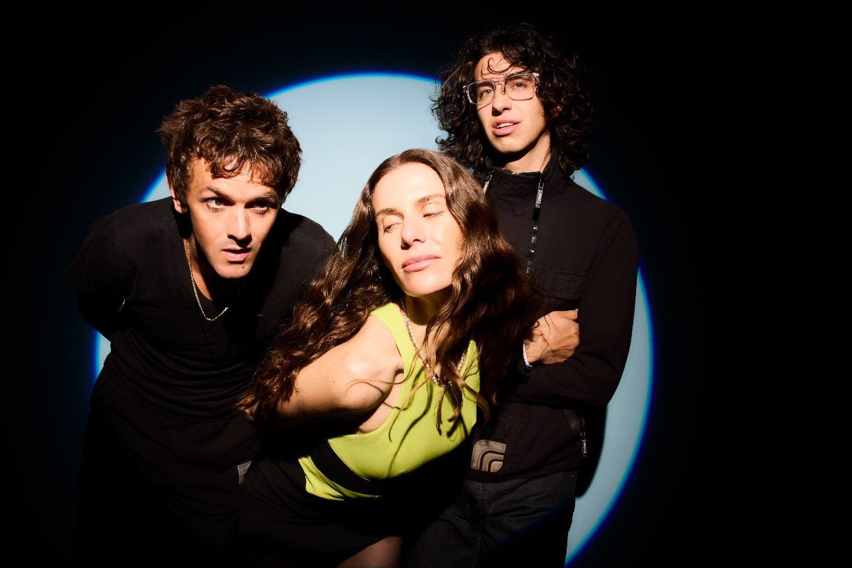 BAR ITALIA: il nuovo singolo “Cowbella”