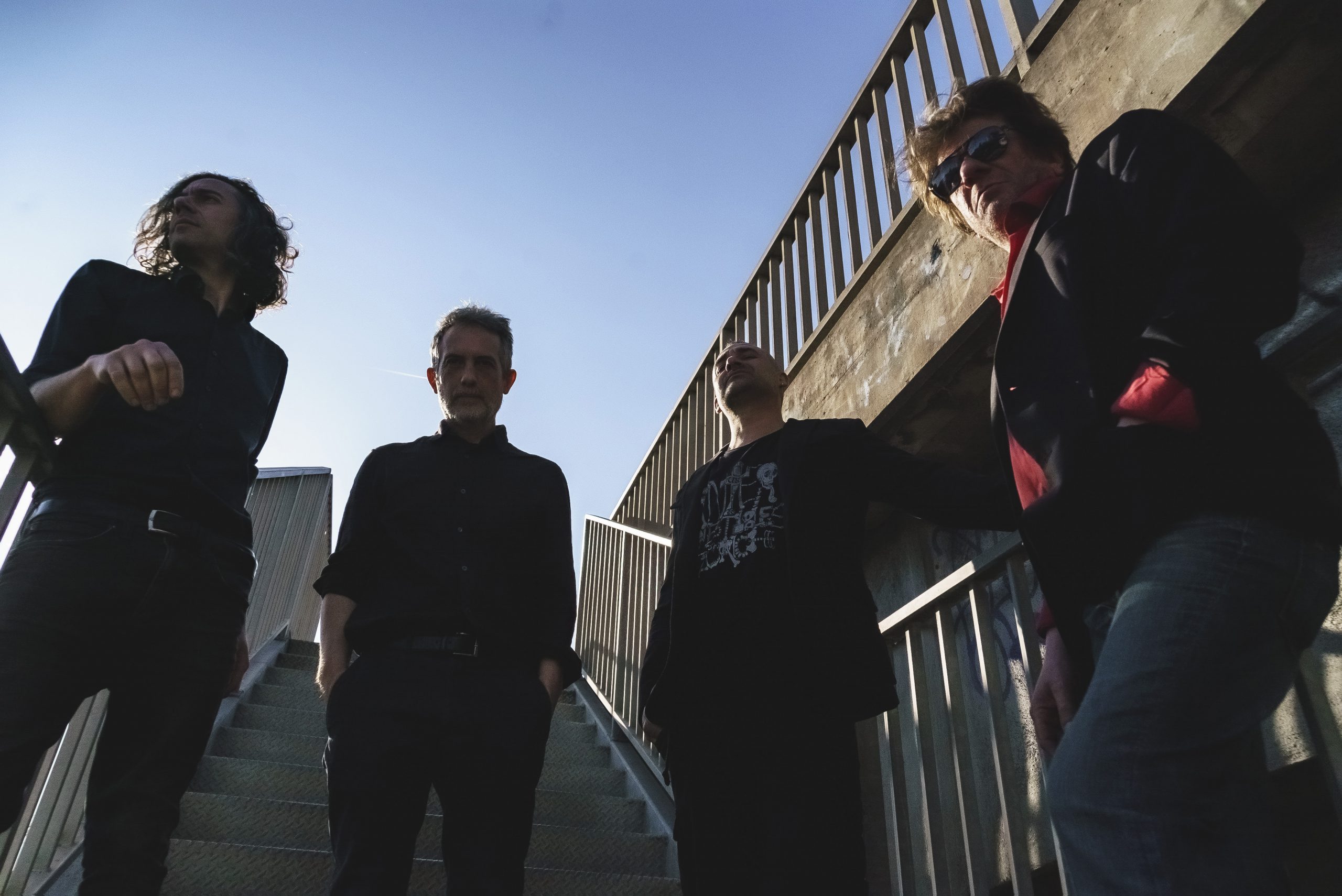 PIERPAOLO CAPOVILLA E I CATTIVI MAESTRI: il nuovo brano “Follow The Money”