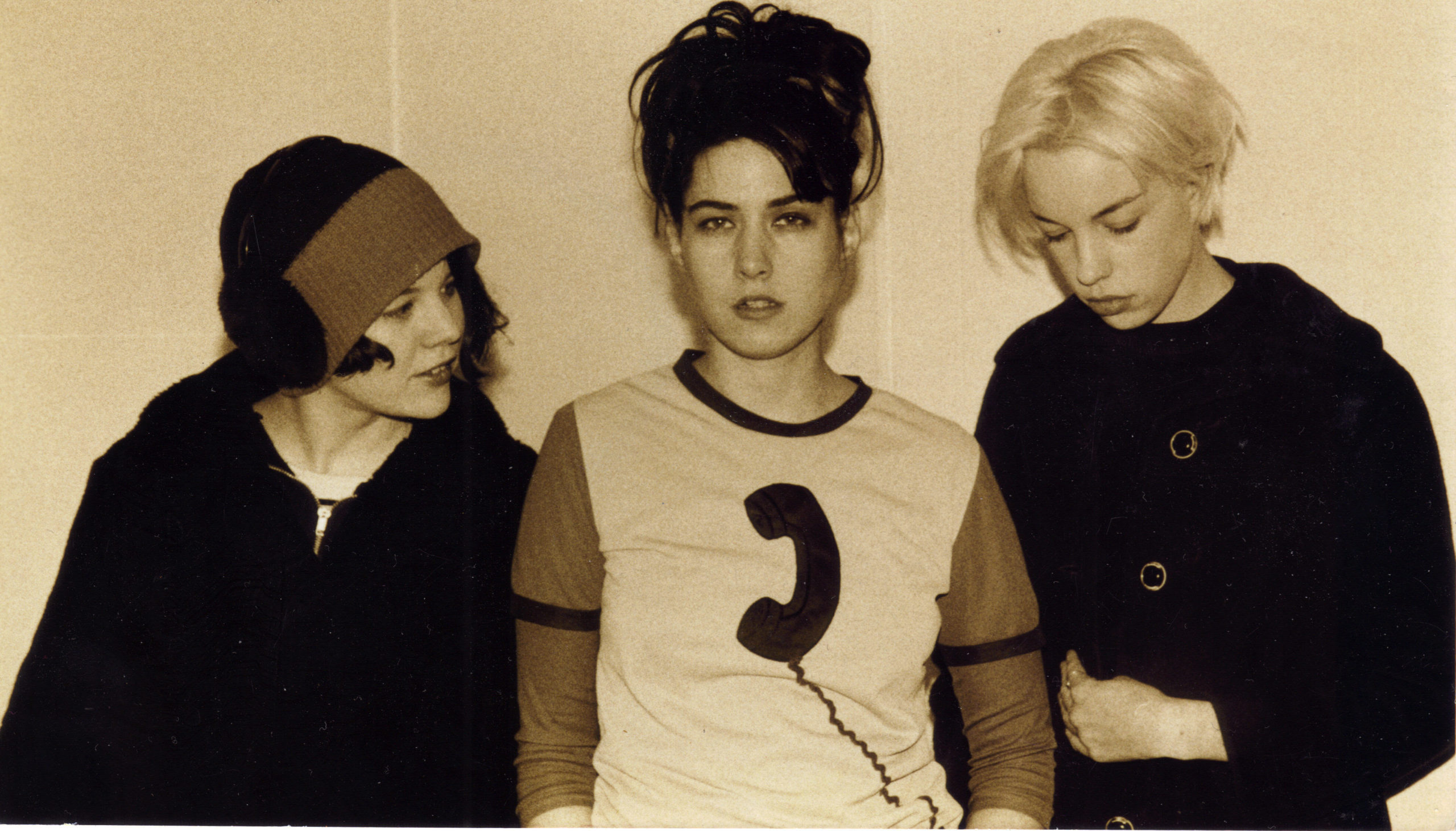 BIKINI KILL: due date in Italia a giugno