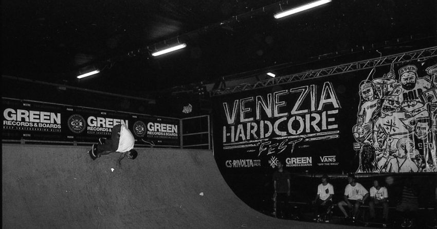 VEHC Compilation, uniti resistiamo