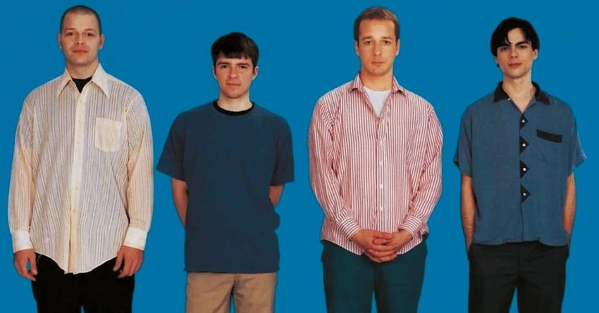“The Blue Album” compie 30 anni: la sfida dei Weezer nell’era grunge